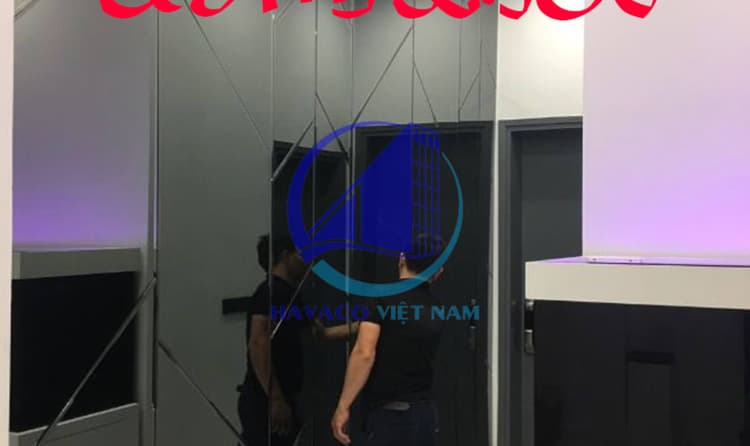 Báo giá gương kính màu xám khói Theo kích thước yêu cầu