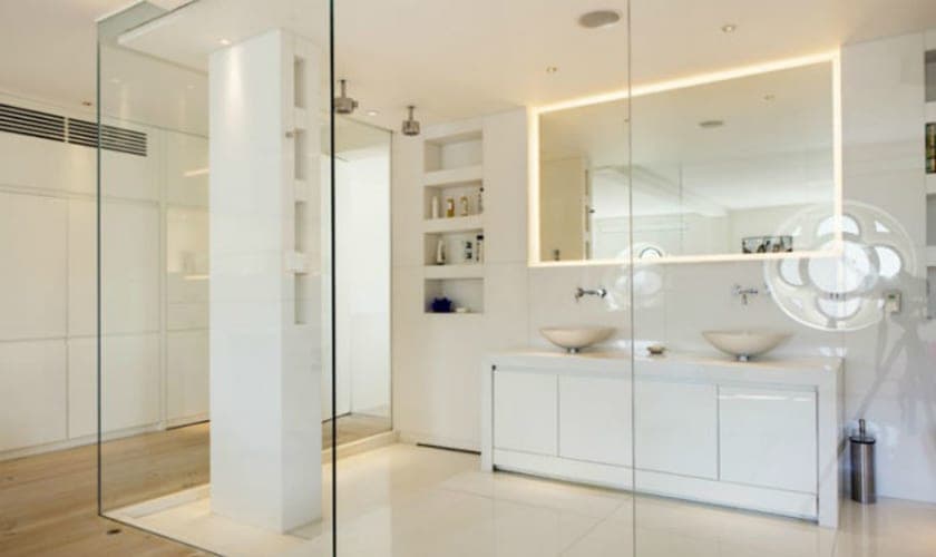 Thanh lý vách ngăn kính cường lực: lưu ý trước khi bán trong công trình nhà ở thực tế
