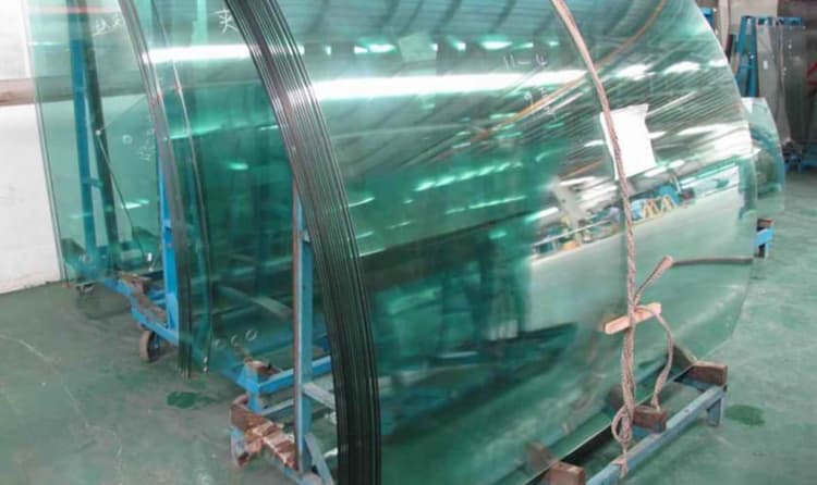 Kính cường lực có cắt được không? Lưu ý trước khi đặt trong công trình nhà ở thực tế