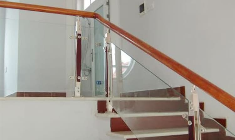 Cách tính mét dài cầu thang kính chính xác hơn trong công trình nhà ở thực tế