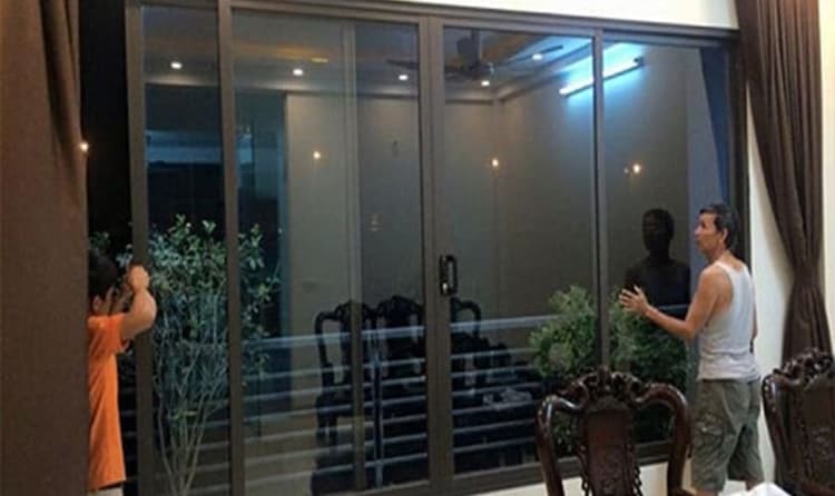 Chi tiết cấu tạo cửa nhôm kính trong công trình nhà ở thực tế
