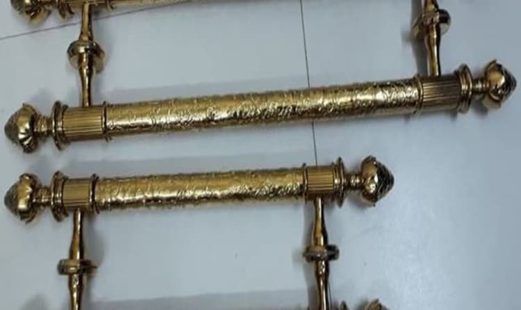 Tay cầm cửa kính cường lực đẹp trong công trình nhà ở thực tế
