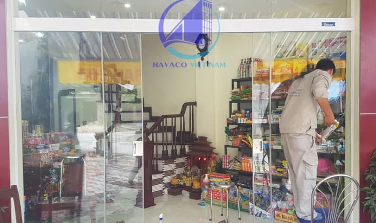 cửa kính phòng khách Tuyệt Đẹp trong công trình nhà ở thực tế