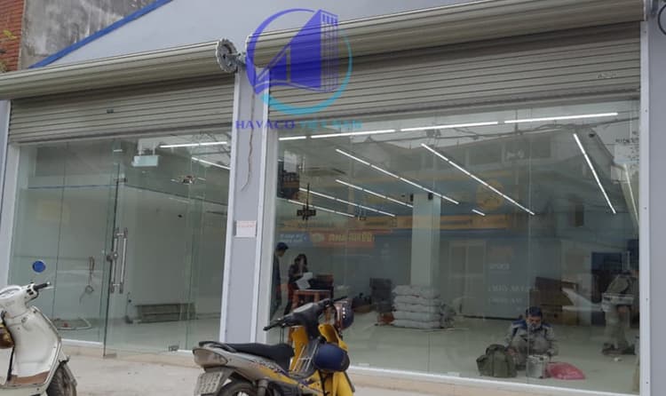 cửa kính cường lực tại tỉnh Hòa Bình trong công trình nhà ở thực tế
