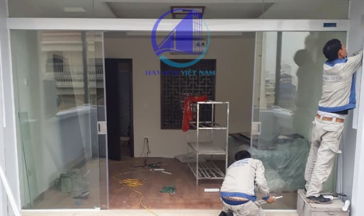 cửa kính cường lực tại tỉnh Hải Dương trong công trình nhà ở thực tế