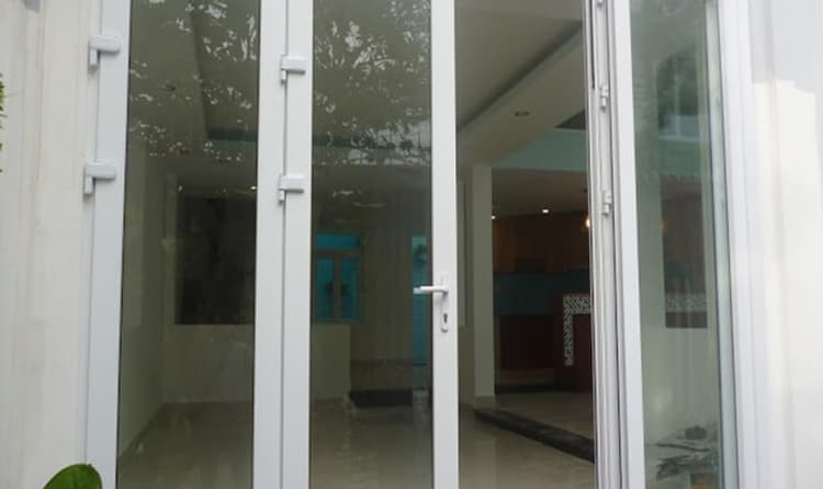 Tổng hợp các loại cửa nhựa lõi thép bền đẹp nhất trong công trình nhà ở thực tế