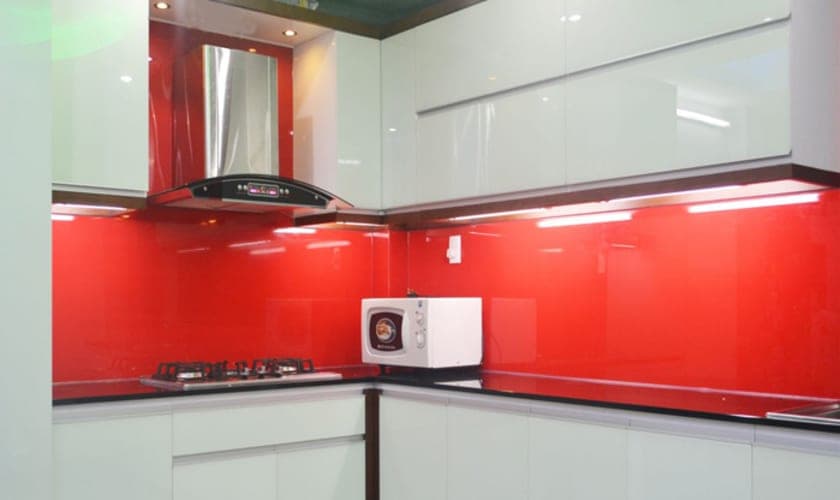 Mua kính ốp bếp cường lực chất lượng cao ở đâu trong công trình nhà ở thực tế