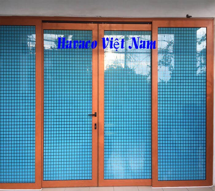 Giá cửa nhựa lõi thép Trung Quốc