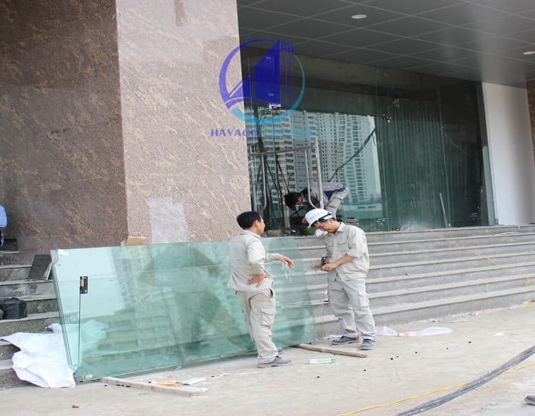 Nhà máy sản xuất kính cường lực tại Hà Nội, TP HCM