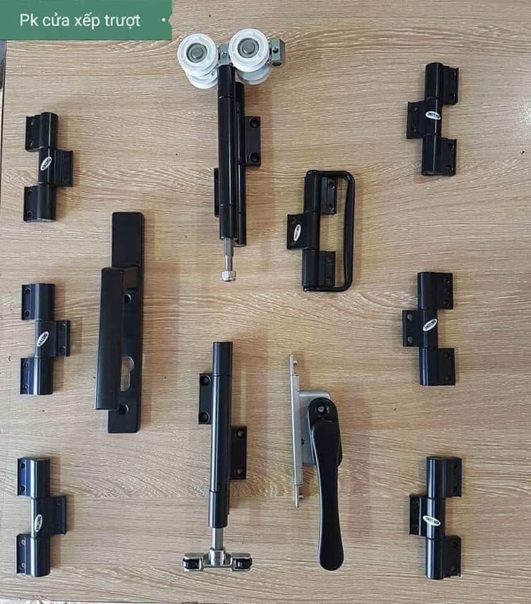 Phụ kiện cửa nhôm xingfa xếp trượt gồm những chi tiết nào