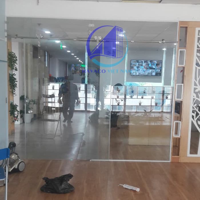 Cửa kính cường lực quận Cầu Giấy