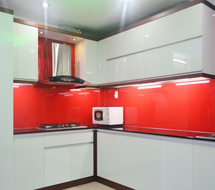 Nên thiết kế bàn bếp, ốp tường bếp cao bao nhiêu cho phù hợp