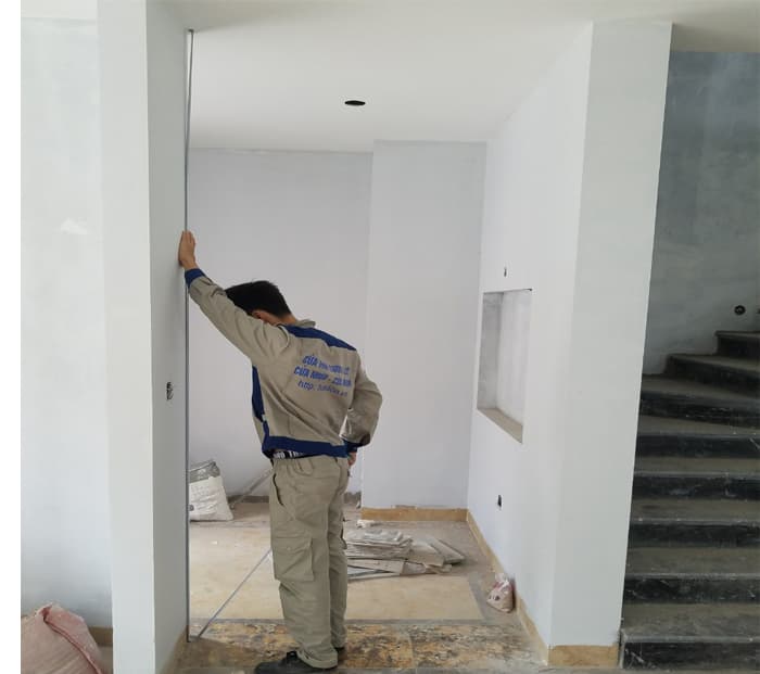 Cách đo kính cường lực cho cửa kính và cách trừ cửa