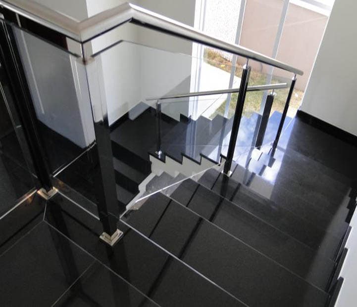 Các mẫu cầu thang tiết kiệm diện tích cho nhà ống có thể bạn chưa biết.