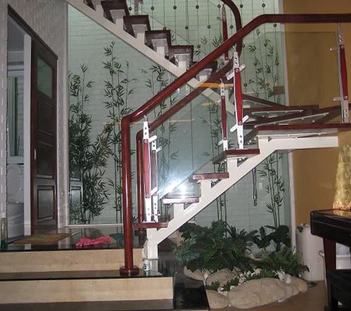 Bạn cần phải biết cầu thang dốc bao nhiêu độ để đảm bảo an toàn.