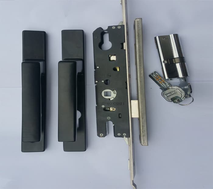 Khóa đa điểm cửa nhôm khác với khóa đơn điểm như thế nào