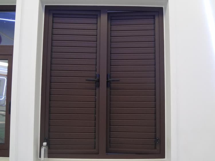 Cửa chớp nhôm cố định Xingfa