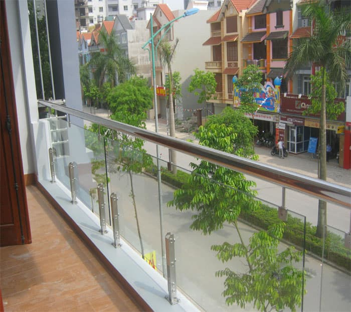Chiều cao lan can ban công nhà phố