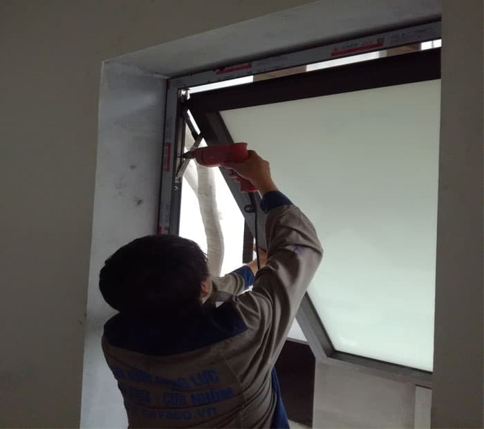 Nên học nghề nhôm kính ở đâu - Nghề nhôm kính lương bao nhiêu tiền