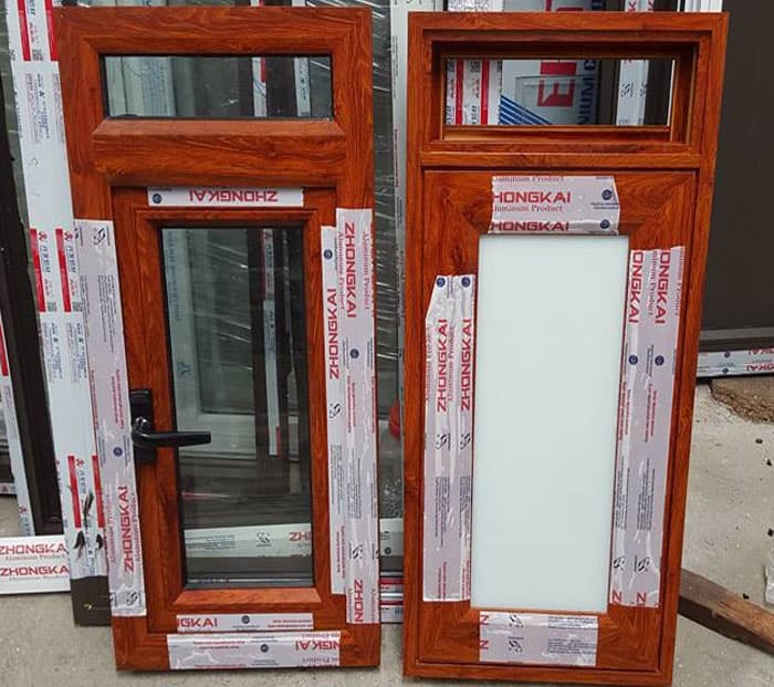 Báo giá cửa nhôm kính vân gỗ