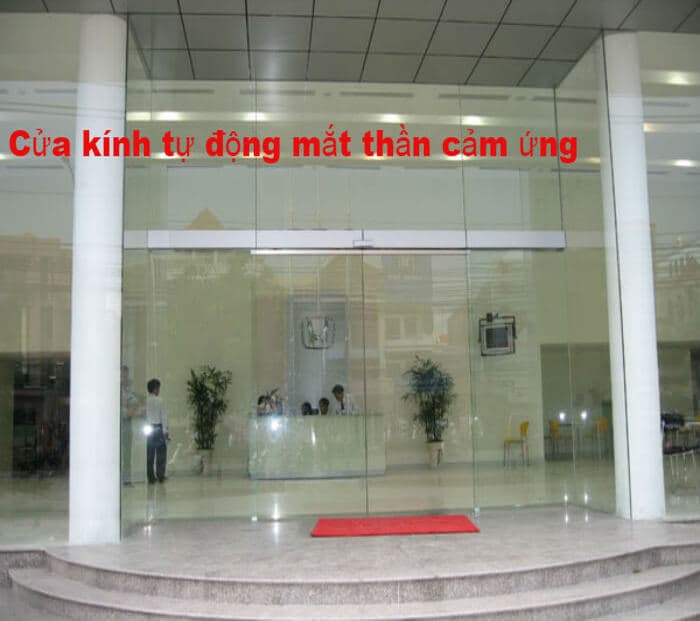 Cửa kính tự động giá bao nhiêu tiền