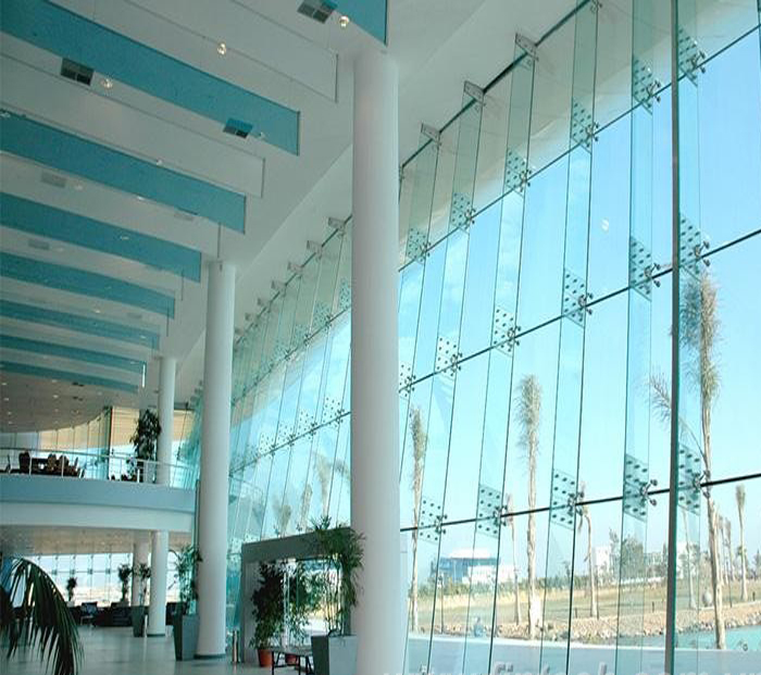 Thanh lý kính cường lực Hà Nội: kinh nghiệm cần biết