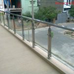 Ban cong lan can kinh ku04p4