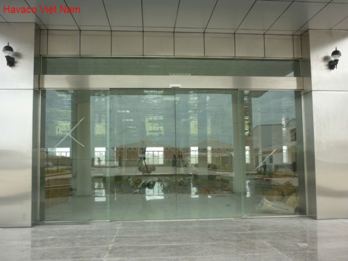Cửa kính tự động