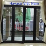 Cua di bon canh mo quay mqvtrc