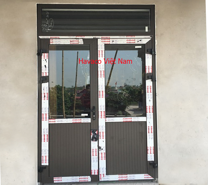 Cửa pano nhôm kính