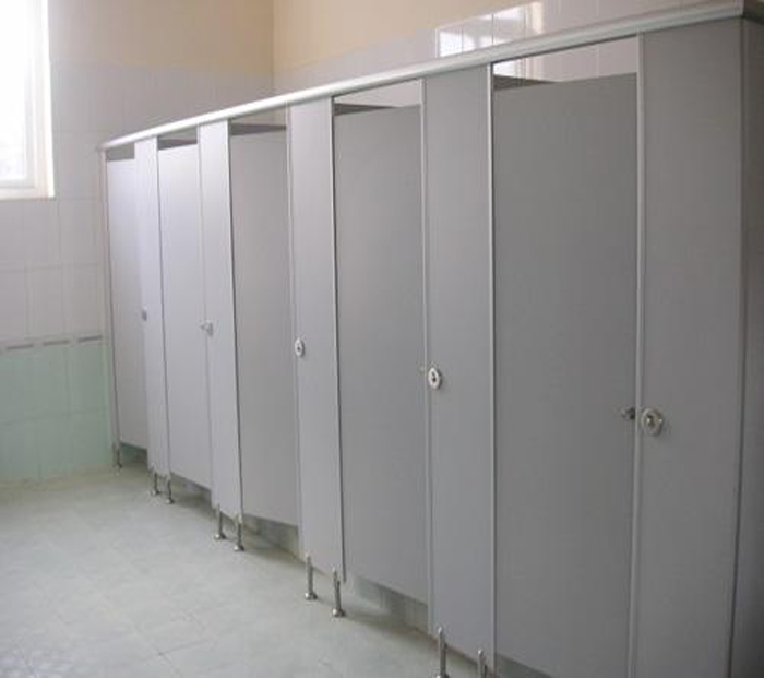 Không gian ứng dụng thực tế của Kích thước cửa nhựa nhà vệ sinh