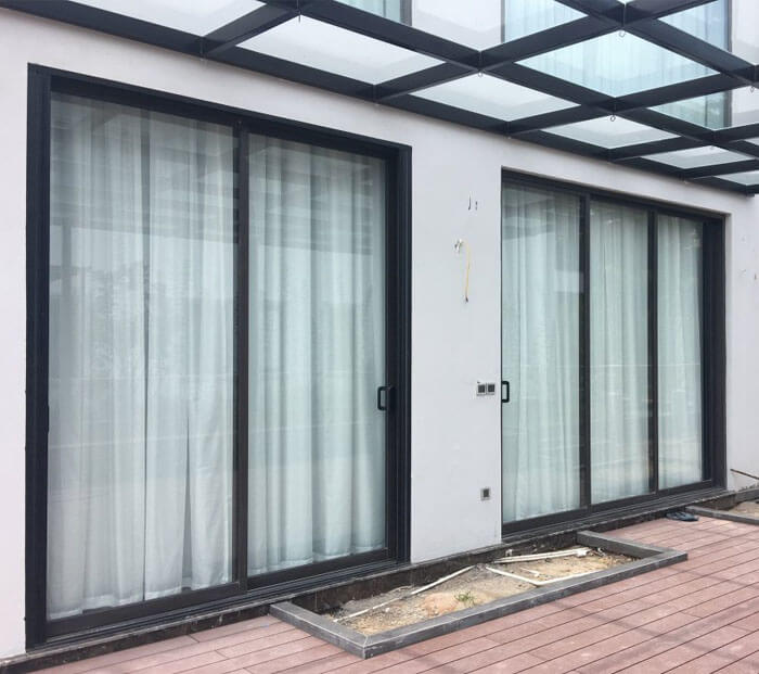 Cửa nhôm Xingfa màu đen
