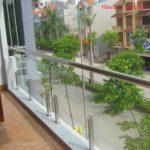 Lan can kính cường lực