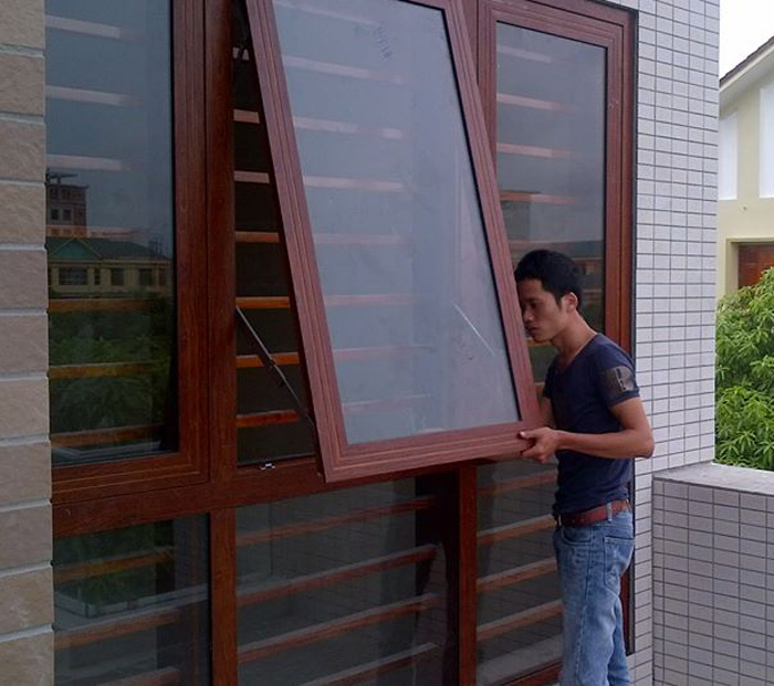 Cửa sổ mở hất ra ngoài nhôm Xingfa cho bếp và nhà vệ sinh