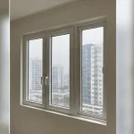 Góc nhìn mặt tiền và khu vực lắp đặt chính Cửa nhựa lõi thép tại Đông Anh, Hà Nội