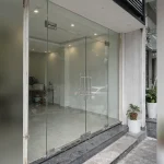 Góc nhìn mặt tiền và khu vực lắp đặt chính Mặt dựng kính tại Hoàng Mai, Hà Nội
