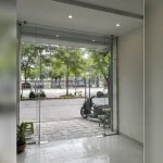 Chi tiết tay nắm, khóa hoặc phụ kiện vận hành Mặt dựng kính tại Hoàng Mai, Hà Nội