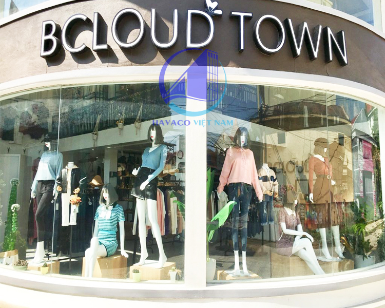 Không gian ứng dụng thực tế của Cửa kính cường lực cho shop