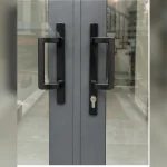 Tay nắm và khóa cửa nhôm Xingfa màu ghi xám
