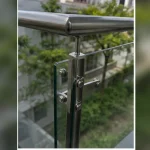 Chi tiết tiếp giáp tường, sàn và khe kỹ thuật Lan can kính cường lực tại Bắc Từ Liêm, Hà Nội