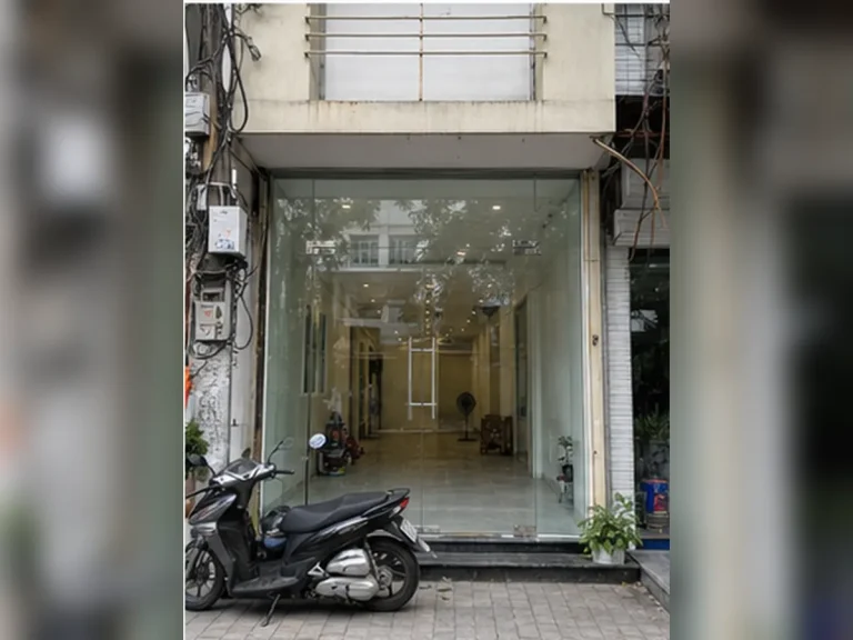 Công trình vách kính cường lực mặt tiền tại Thanh Xuân