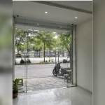 Kẹp inox cố định vách kính cường lực mặt tiền