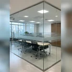 Khu vực ray, bản lề hoặc điểm liên kết chính Vách kính cường lực tại Nam Từ Liêm, Hà Nội